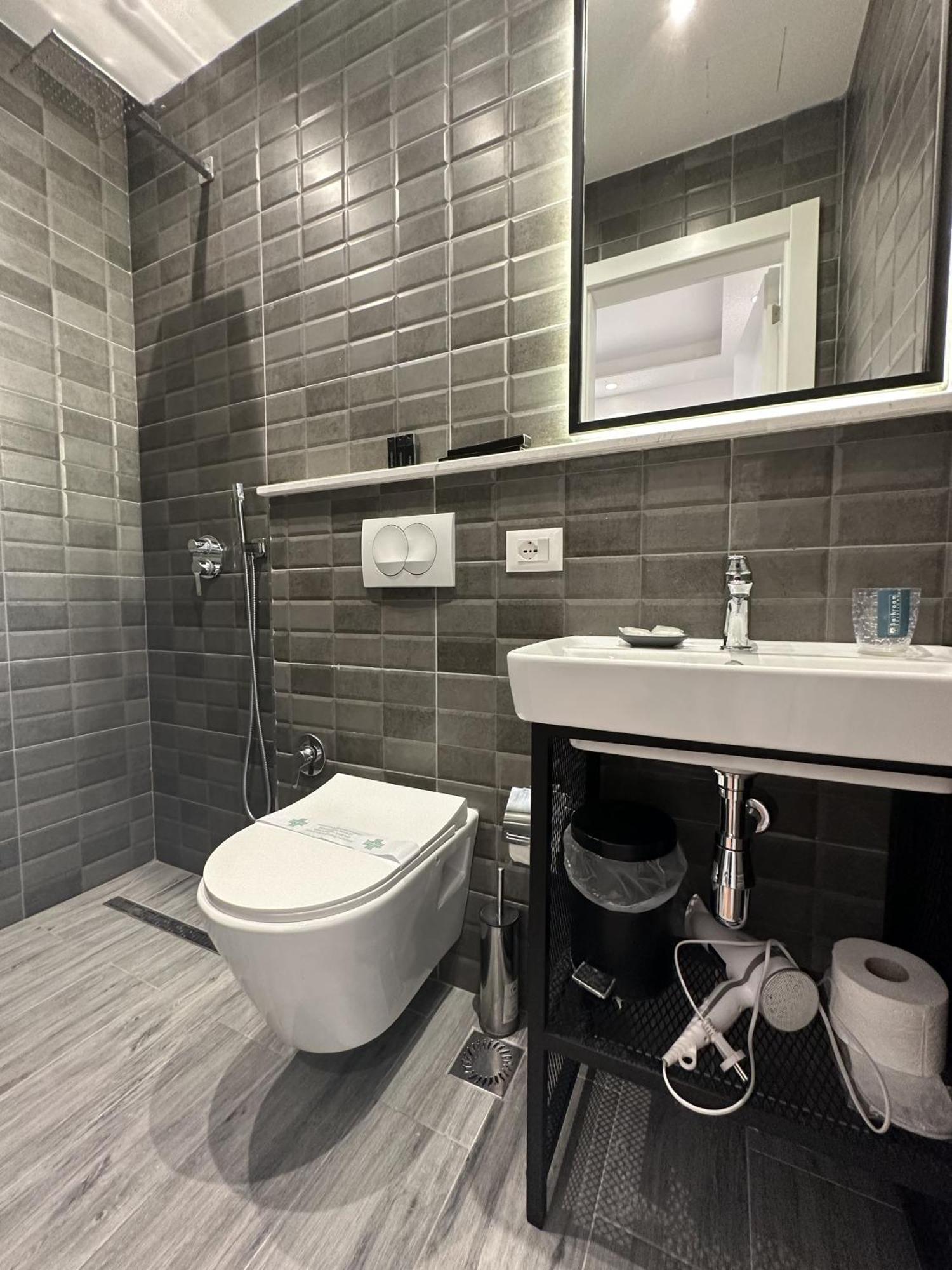 Peaky Hotel Durrës Eksteriør bilde