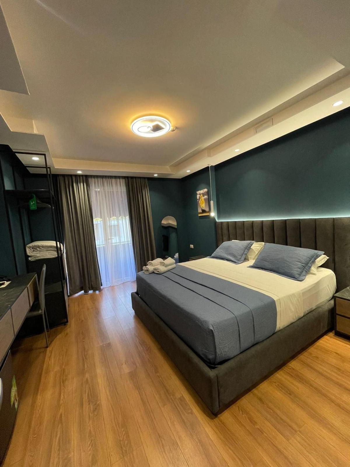 Peaky Hotel Durrës Eksteriør bilde