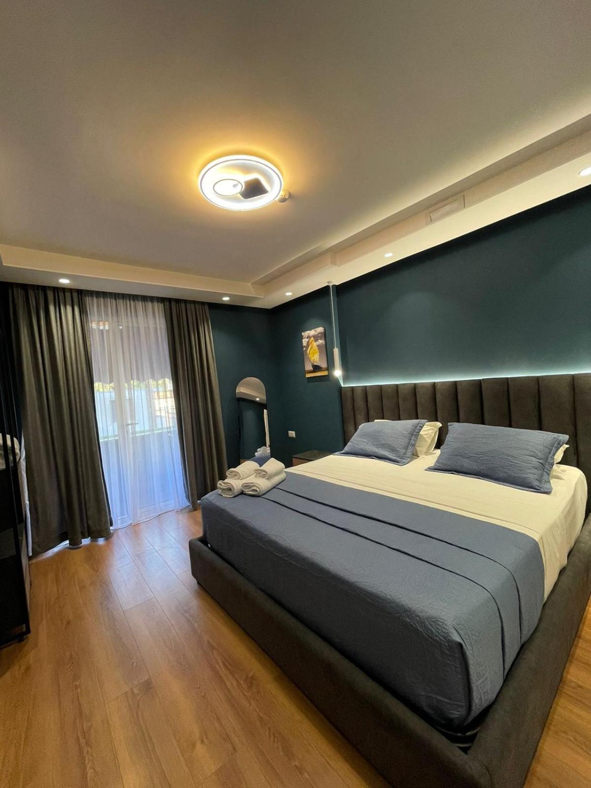 Peaky Hotel Durrës Eksteriør bilde