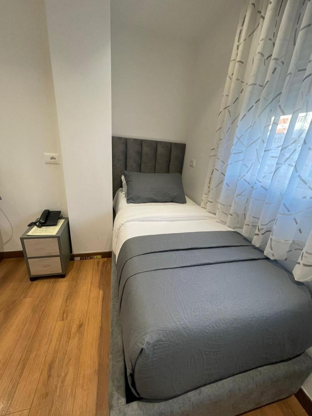 Peaky Hotel Durrës Eksteriør bilde