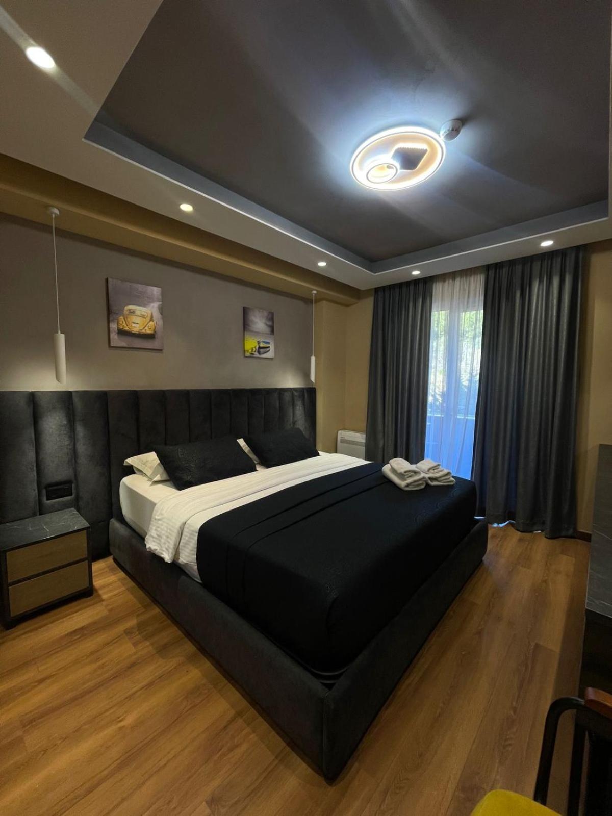 Peaky Hotel Durrës Eksteriør bilde